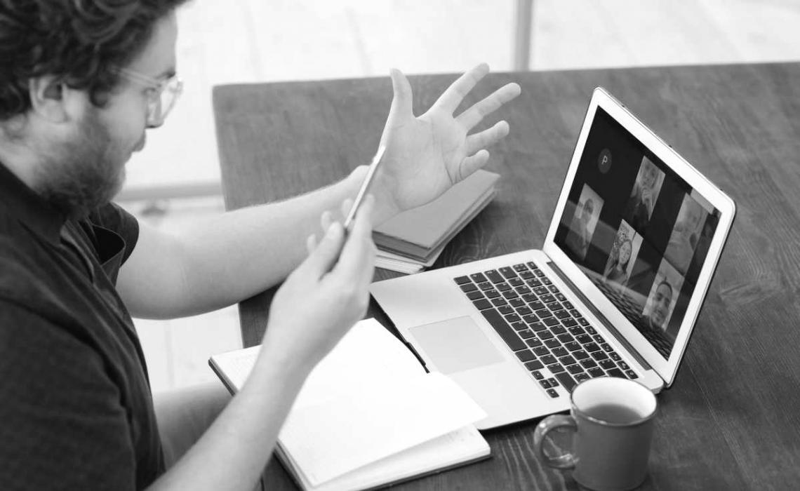 Mantenimiento mensual de registros contables